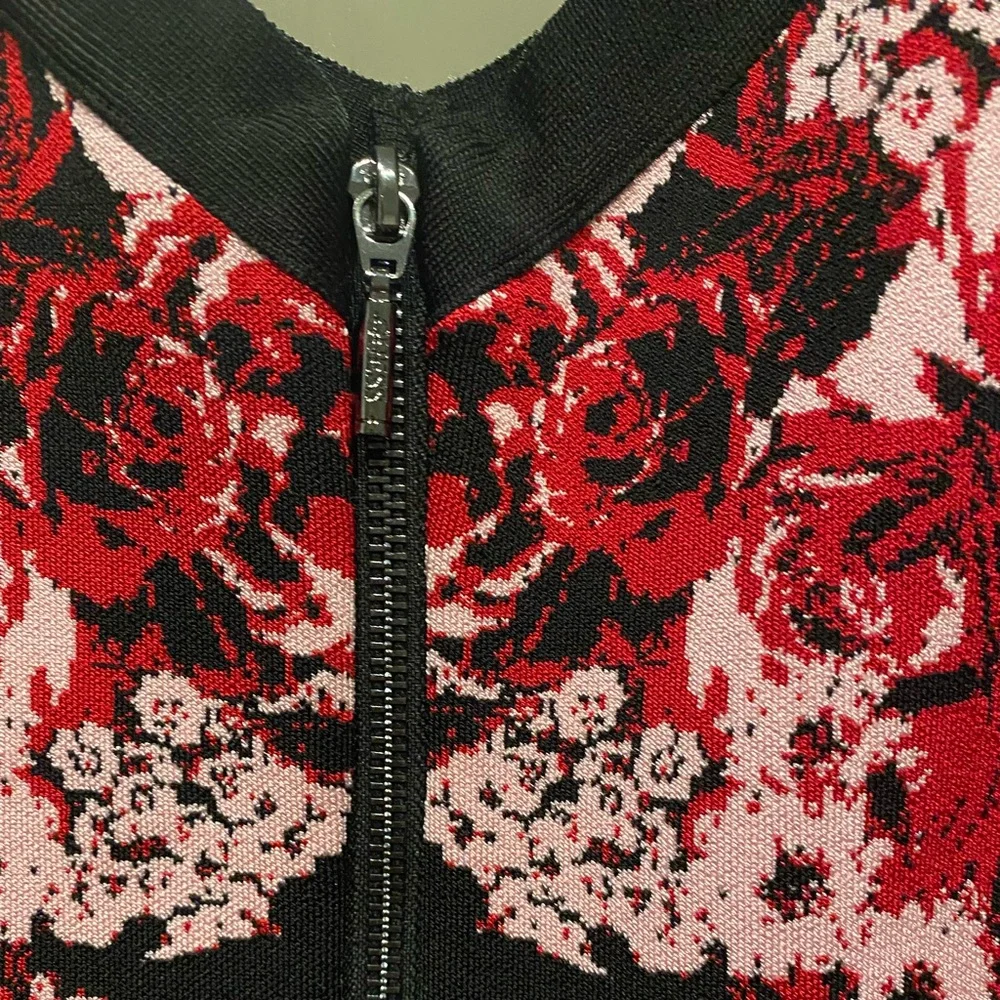 🎊BLACK FRIDAY DEAL🎊 Women’s Guess black floral dress - Picture 4 of 4